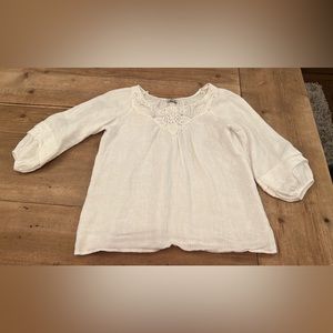 Laura bianchi linen blouse size S cute arm and embroidered neck